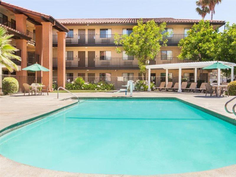 מילפיטאס Days Inn By Wyndham San Jose Airport מראה חיצוני תמונה