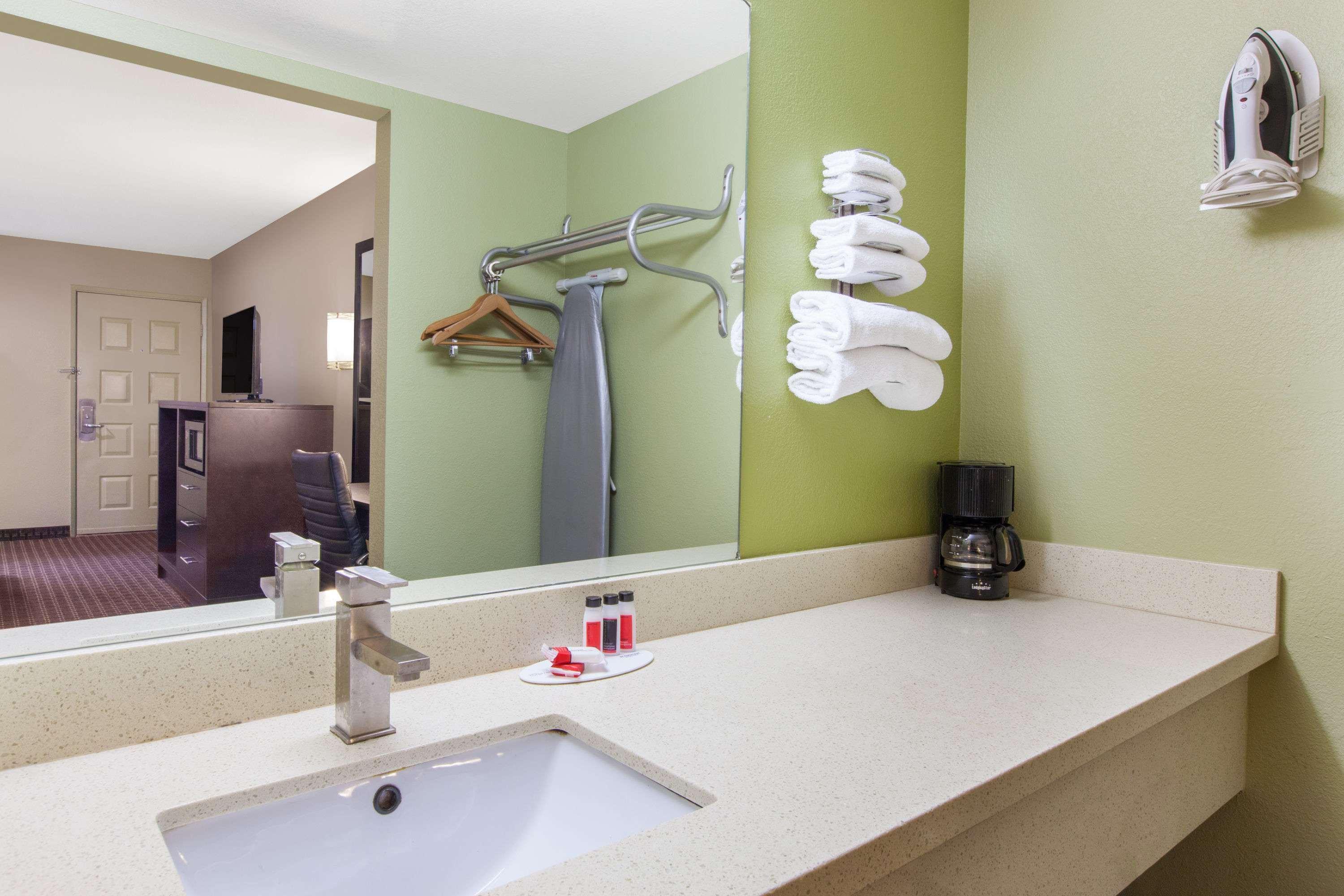 מילפיטאס Days Inn By Wyndham San Jose Airport מראה חיצוני תמונה