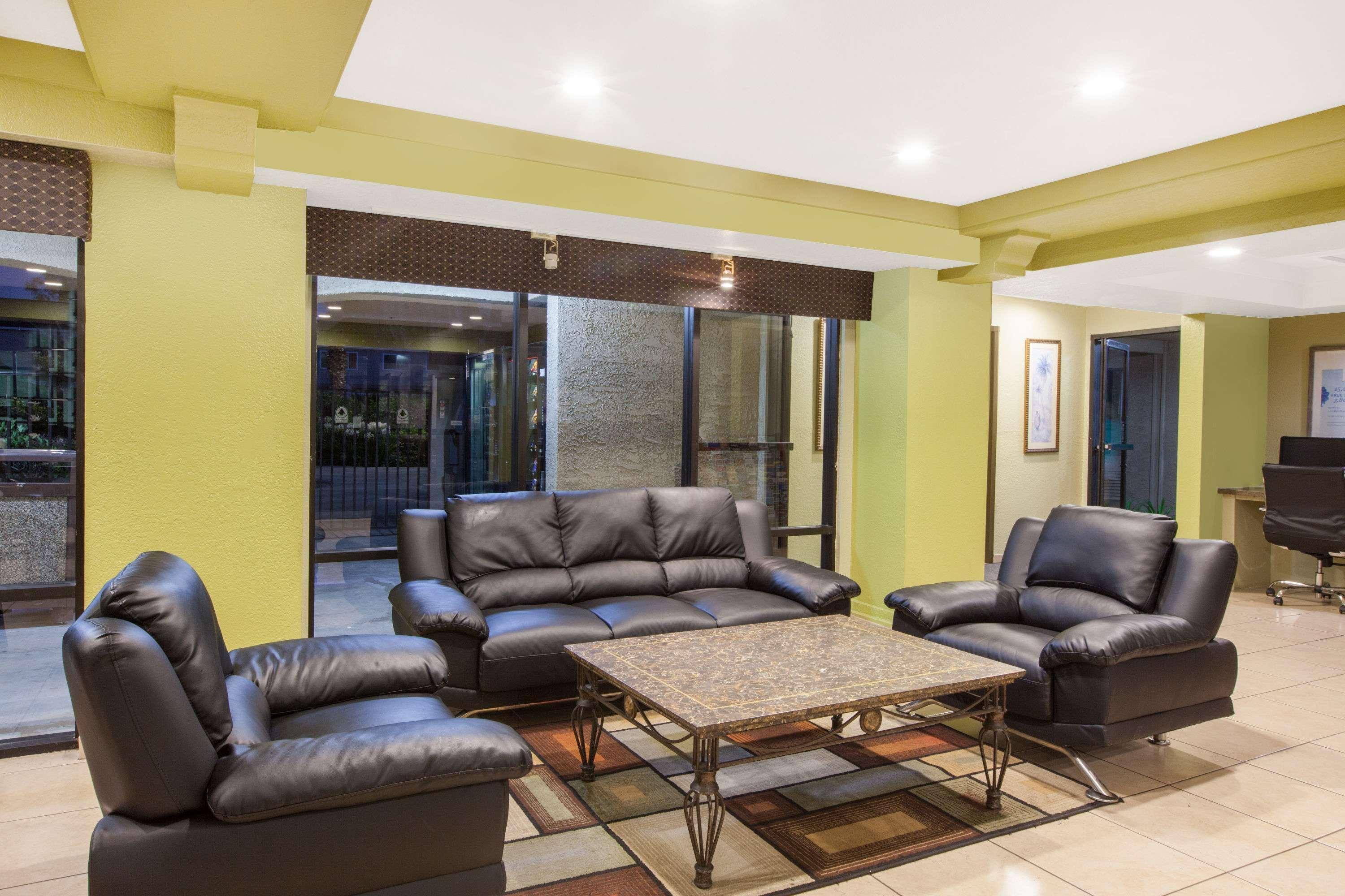 מילפיטאס Days Inn By Wyndham San Jose Airport מראה חיצוני תמונה