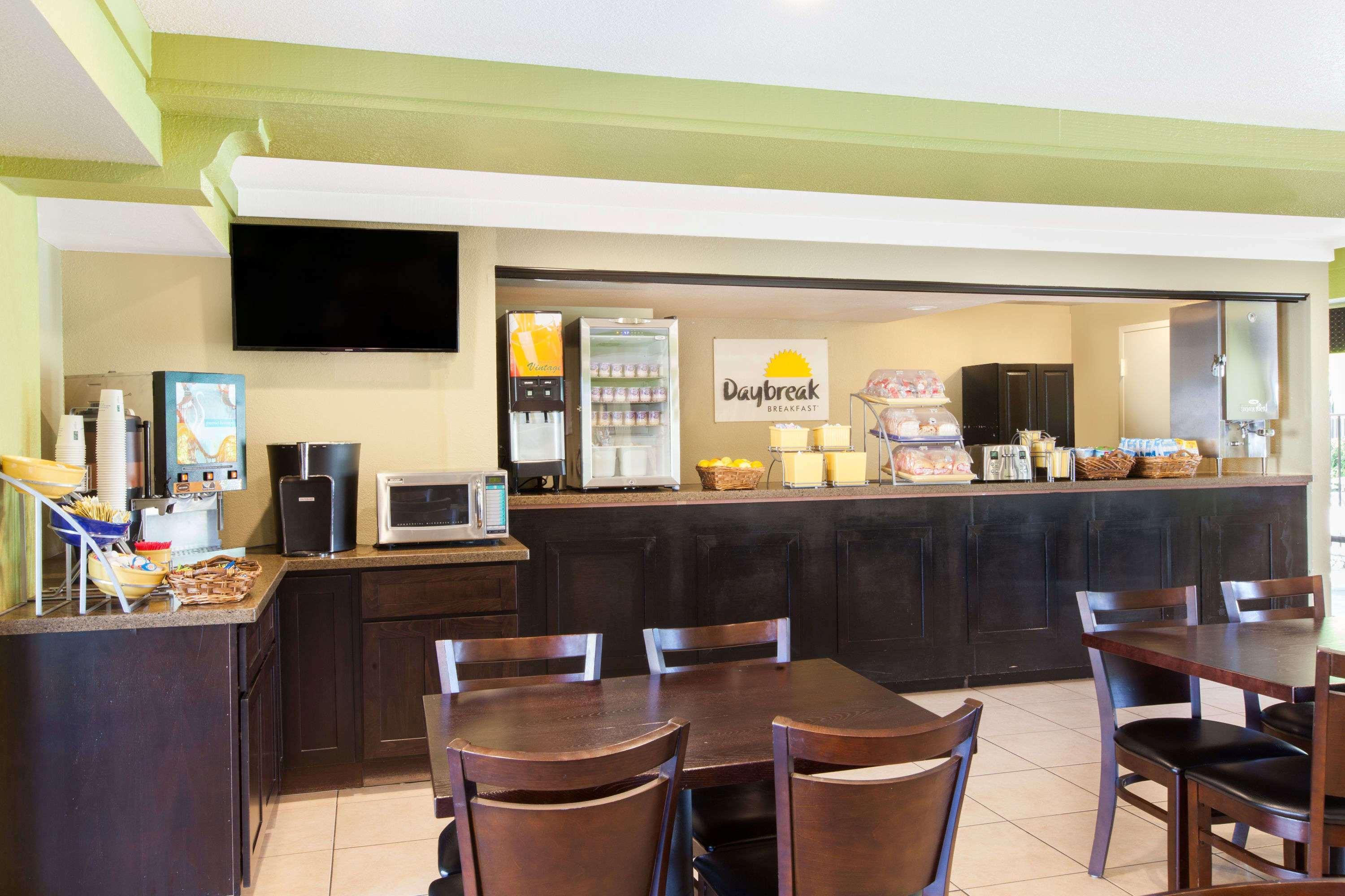 מילפיטאס Days Inn By Wyndham San Jose Airport מראה חיצוני תמונה